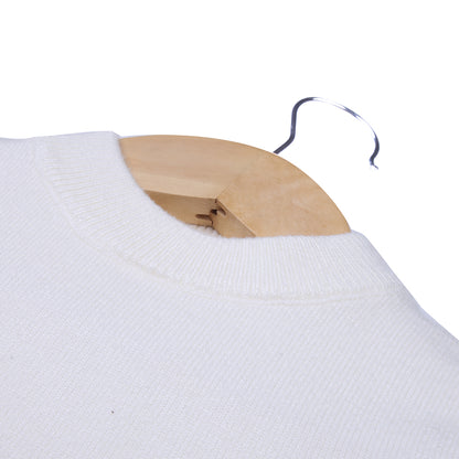 White knit pullover