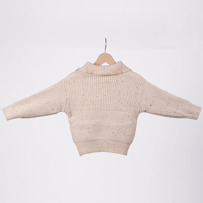 Cream zip-up knit sweater with bear brooche
