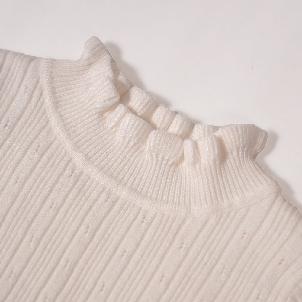 White knit pullover
